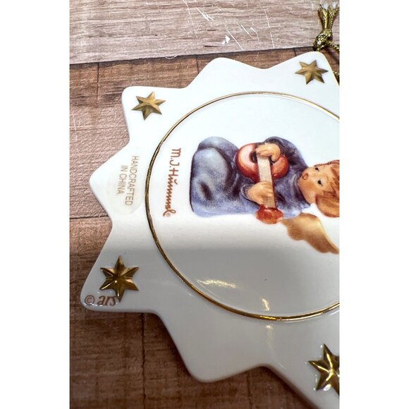 M.J. Hummel Porcelain Star Ornament With Angel Playing Mandolin & Gold Stars - Picture 4 of 4